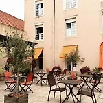 Green Hotels Poitiers Hotel