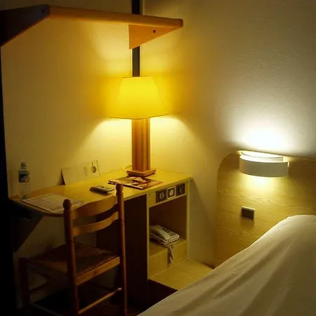 Hotell Green Hotels Poitiers