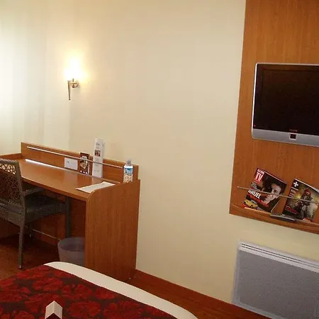 Green Hotels Poitiers Hotell Poitiers