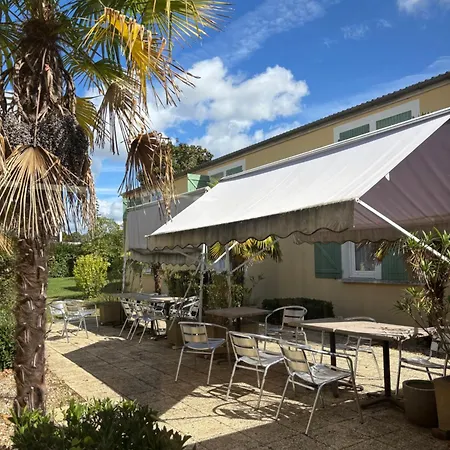 Green Hotels Poitiers Hotell Poitiers