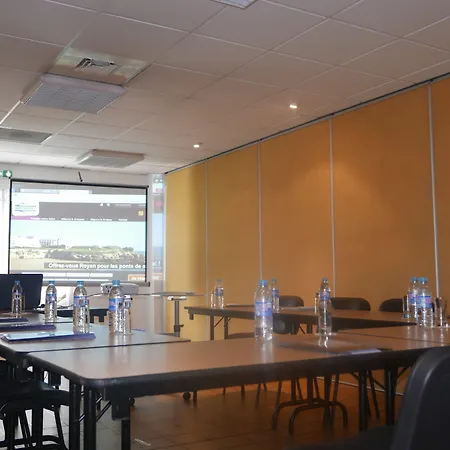 Hotell Green Hotels Poitiers 3*