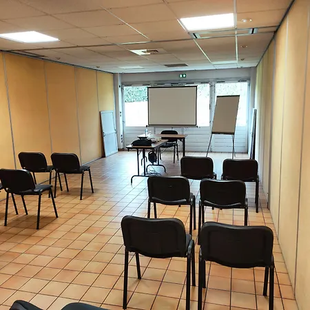 Green Hotels Poitiers Hotell Poitiers