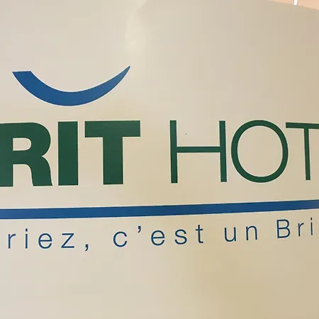 Green Hotels Poitiers Hotell 3*