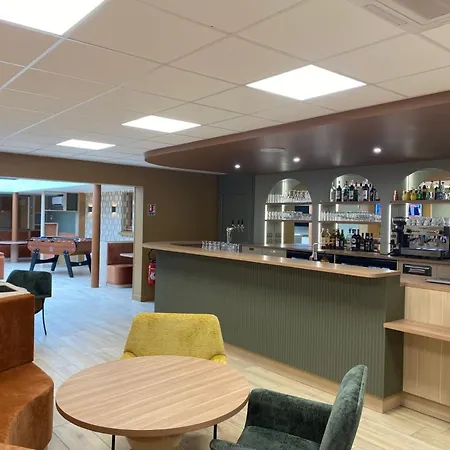 Green Hotels Poitiers Пуатьє