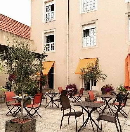 Green Hotels Poitiers Hotell