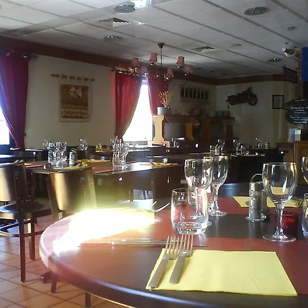 Green Hotels Poitiers Hotell