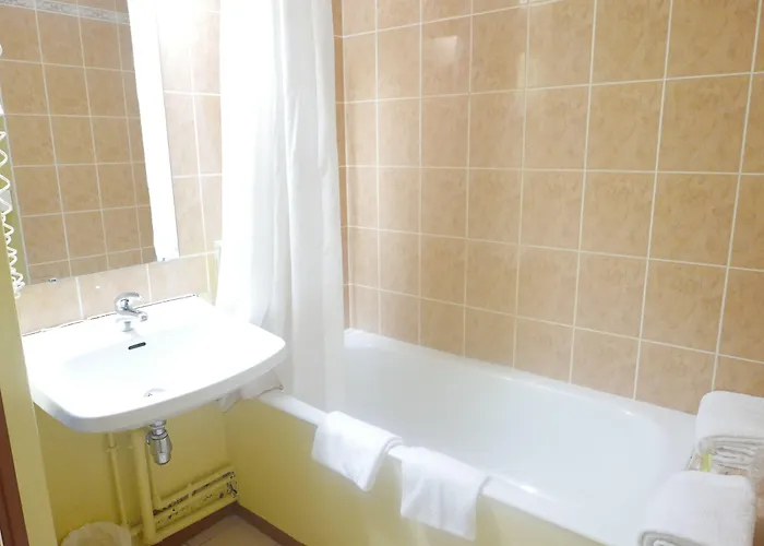 Brit Beaulieu Hotel 3*