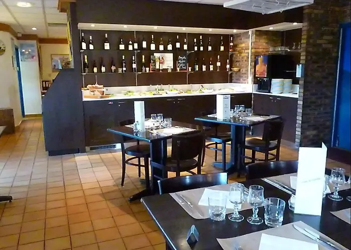 Готель Green Hotels Poitiers Пуатьє