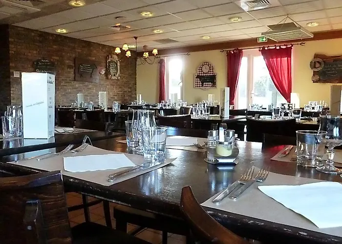 Готель Green Hotels Poitiers