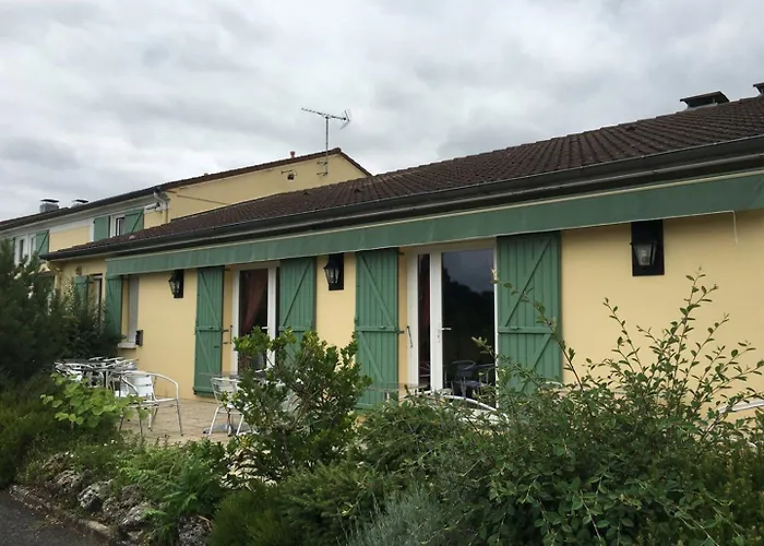 Green Hotels Poitiers Пуатьє