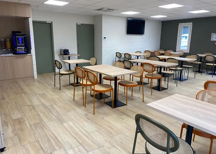 Green Hotels Poitiers Hotell Poitiers